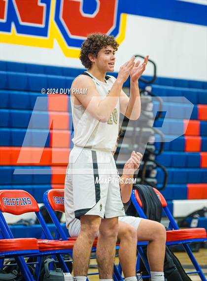 Thumbnail 2 in La Habra VS Servite photogallery.
