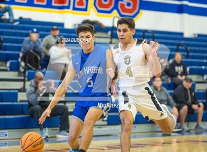 Thumbnail 2 in La Habra VS Servite photogallery.