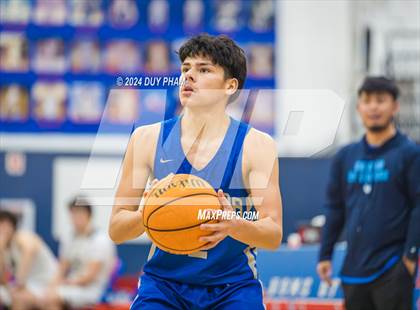Thumbnail 2 in La Habra VS Servite photogallery.