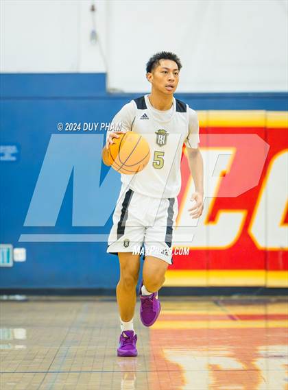 Thumbnail 2 in La Habra VS Servite photogallery.