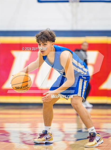 Thumbnail 3 in La Habra VS Servite photogallery.