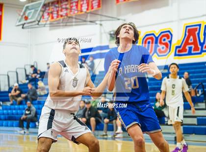 Thumbnail 3 in La Habra VS Servite photogallery.