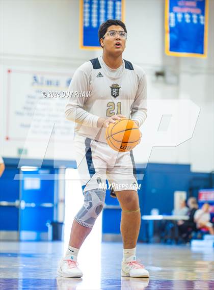 Thumbnail 1 in La Habra VS Servite photogallery.