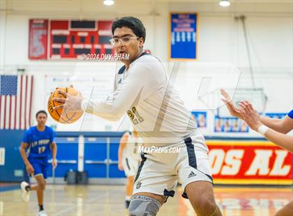 Thumbnail 1 in La Habra VS Servite photogallery.