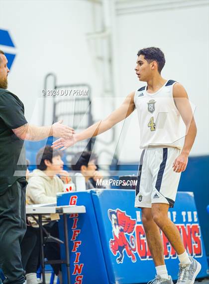 Thumbnail 2 in La Habra VS Servite photogallery.