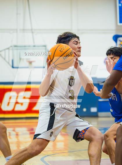 Thumbnail 3 in La Habra VS Servite photogallery.