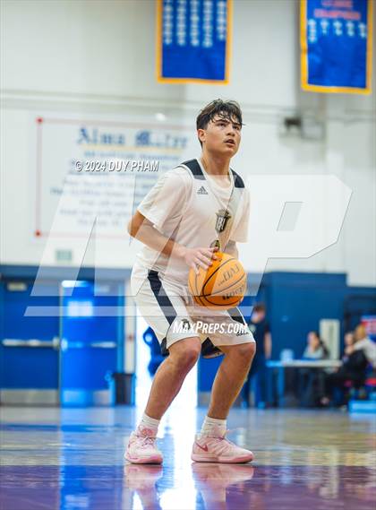 Thumbnail 3 in La Habra VS Servite photogallery.