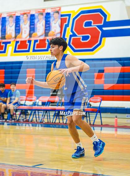 Thumbnail 1 in La Habra VS Servite photogallery.