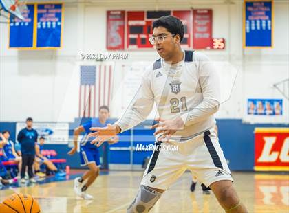 Thumbnail 3 in La Habra VS Servite photogallery.
