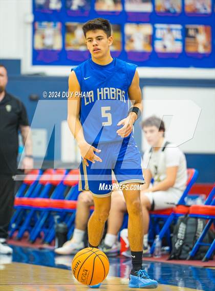 Thumbnail 1 in La Habra VS Servite photogallery.