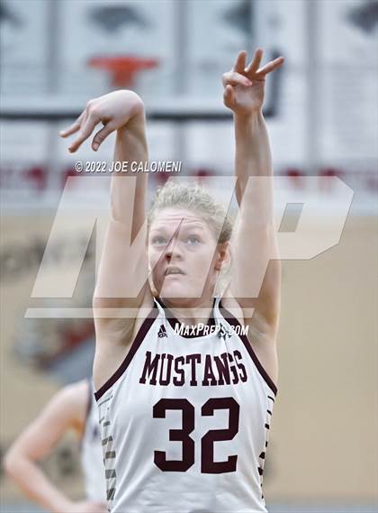 Thumbnail 2 in Lutheran vs Round Rock Christian Academy photogallery.