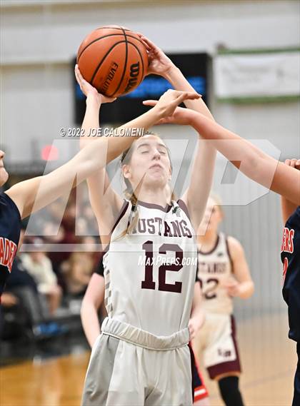 Thumbnail 3 in Lutheran vs Round Rock Christian Academy photogallery.