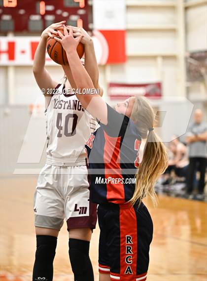 Thumbnail 3 in Lutheran vs Round Rock Christian Academy photogallery.