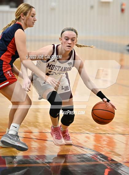 Thumbnail 2 in Lutheran vs Round Rock Christian Academy photogallery.