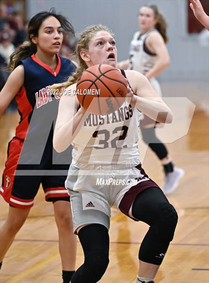 Thumbnail 3 in Lutheran vs Round Rock Christian Academy photogallery.