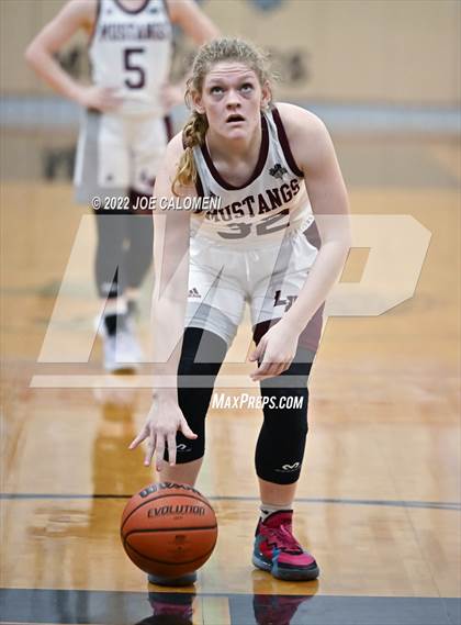 Thumbnail 3 in Lutheran vs Round Rock Christian Academy photogallery.