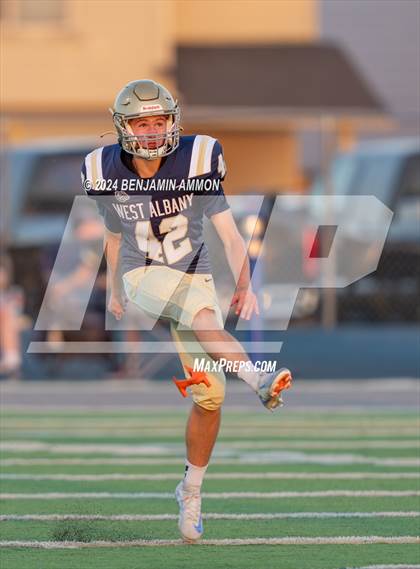 Thumbnail 1 in Canby @ West Albany photogallery.