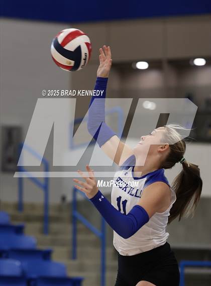 Thumbnail 2 in Gladewater @ Beckville photogallery.