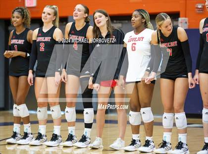 Thumbnail 2 in Lovejoy @ Wakeland photogallery.