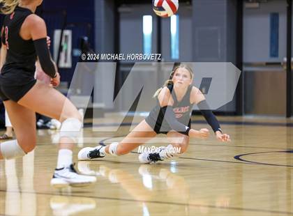 Thumbnail 3 in Lovejoy @ Wakeland photogallery.