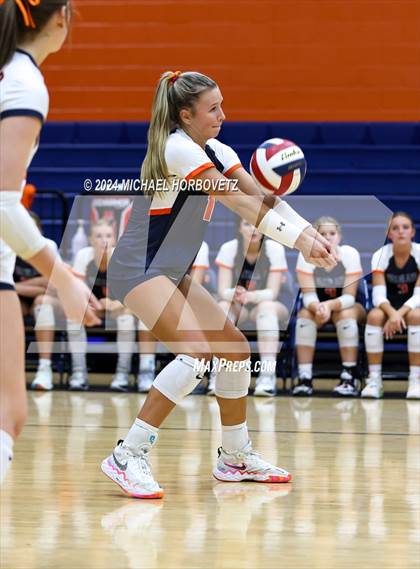 Thumbnail 2 in Lovejoy @ Wakeland photogallery.