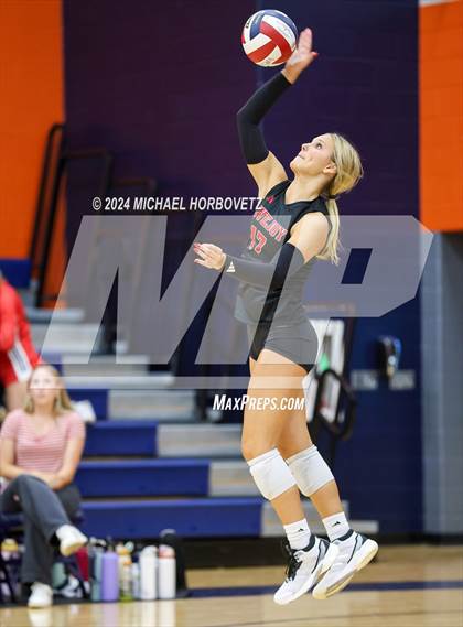 Thumbnail 3 in Lovejoy @ Wakeland photogallery.