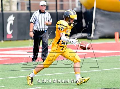 Thumbnail 2 in Bellevue @ Finneytown (2014 Crosstown Showdown) photogallery.