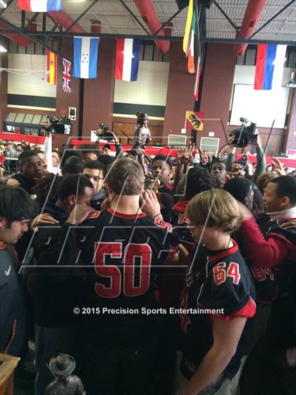 Thumbnail 1 in New Bern TOC Ceremony photogallery.
