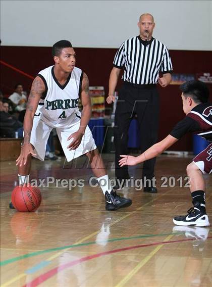 Thumbnail 1 in Perris vs. Torrance (MaxPreps Holiday Classic) photogallery.