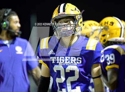 Thumbnail 1 in Hahnville @ Thibodaux photogallery.