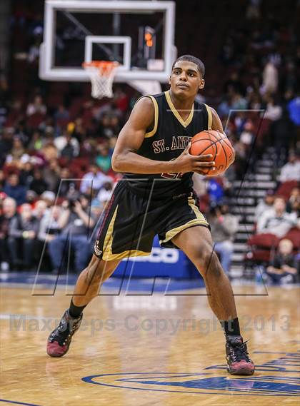 Thumbnail 3 in St. Anthony vs. St. Benedict's (Newark National Invitational) photogallery.