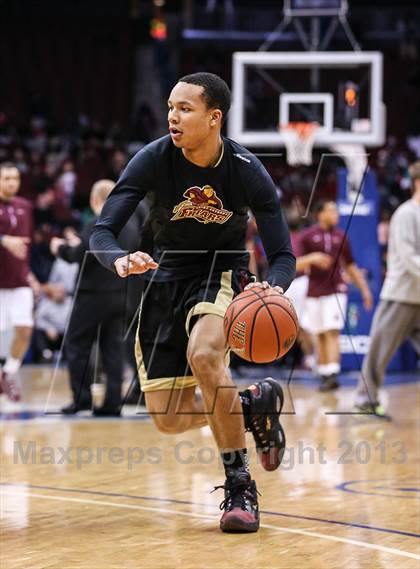 Thumbnail 3 in St. Anthony vs. St. Benedict's (Newark National Invitational) photogallery.