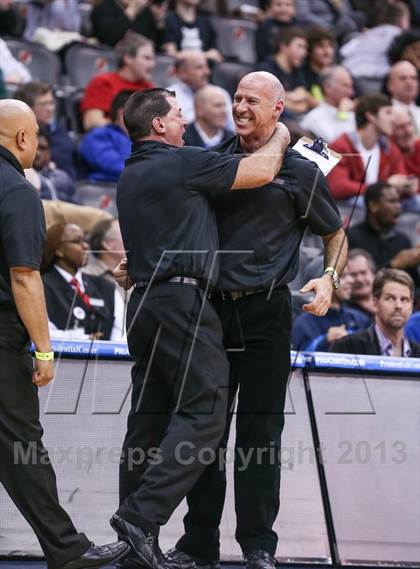 Thumbnail 2 in St. Anthony vs. St. Benedict's (Newark National Invitational) photogallery.