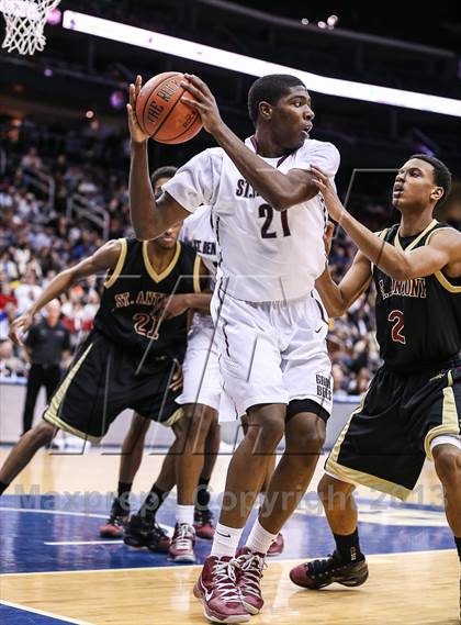 Thumbnail 1 in St. Anthony vs. St. Benedict's (Newark National Invitational) photogallery.