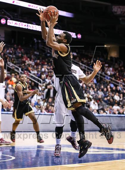 Thumbnail 1 in St. Anthony vs. St. Benedict's (Newark National Invitational) photogallery.