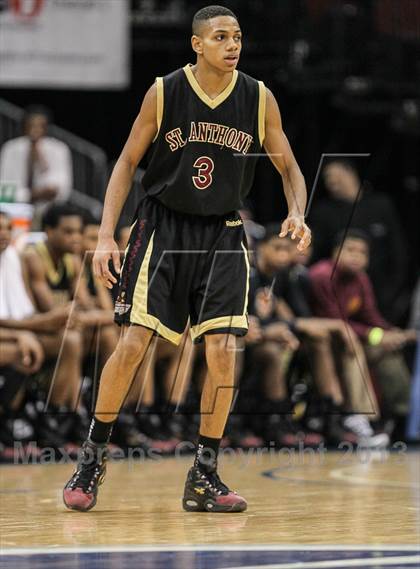 Thumbnail 2 in St. Anthony vs. St. Benedict's (Newark National Invitational) photogallery.
