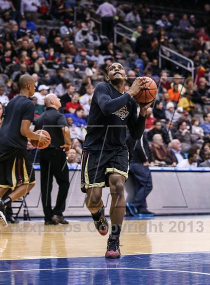 Thumbnail 3 in St. Anthony vs. St. Benedict's (Newark National Invitational) photogallery.