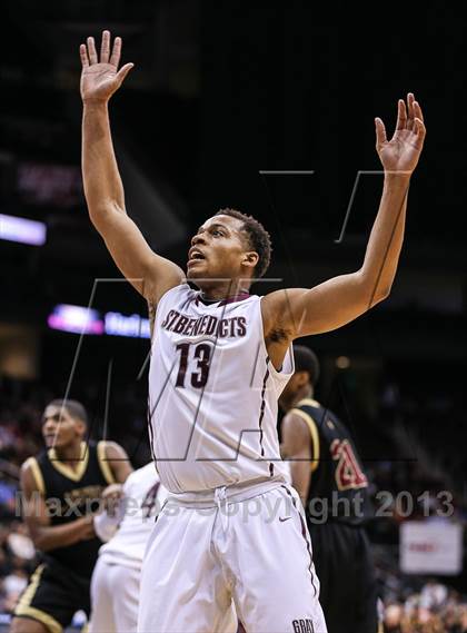 Thumbnail 3 in St. Anthony vs. St. Benedict's (Newark National Invitational) photogallery.