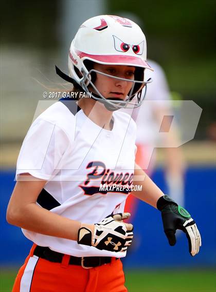 Thumbnail 3 in Red Bank vs East Ridge photogallery.