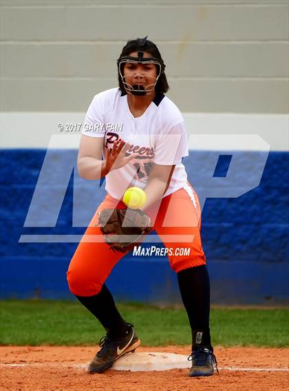 Thumbnail 3 in Red Bank vs East Ridge photogallery.