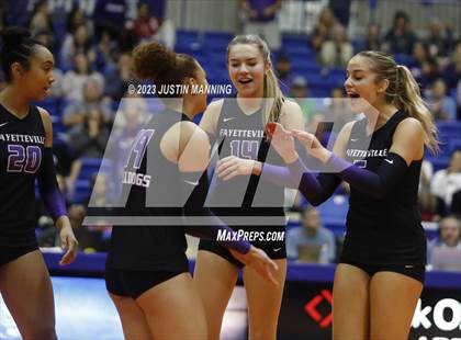 Thumbnail 3 in Conway vs. Fayetteville (AAA 6A Final) photogallery.