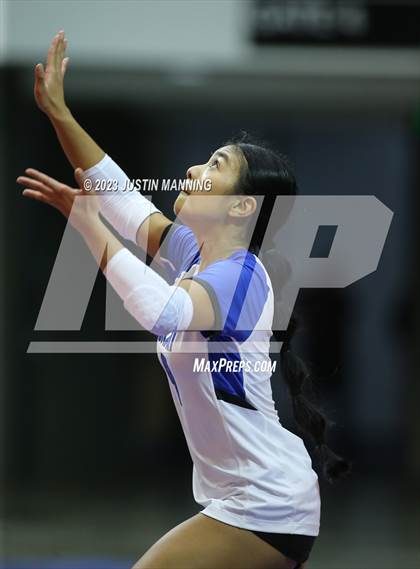 Thumbnail 1 in Conway vs. Fayetteville (AAA 6A Final) photogallery.