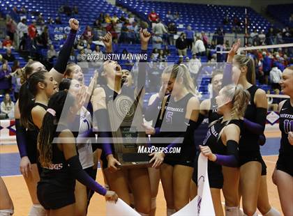 Thumbnail 3 in Conway vs. Fayetteville (AAA 6A Final) photogallery.