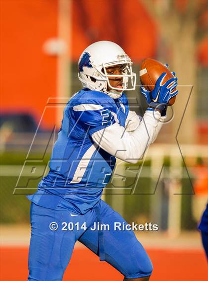 Thumbnail 3 in Tyler [John] vs. Aledo (UIL 5A Division 1 Semifinal) photogallery.
