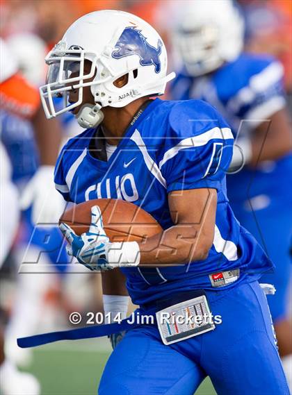 Thumbnail 2 in Tyler [John] vs. Aledo (UIL 5A Division 1 Semifinal) photogallery.
