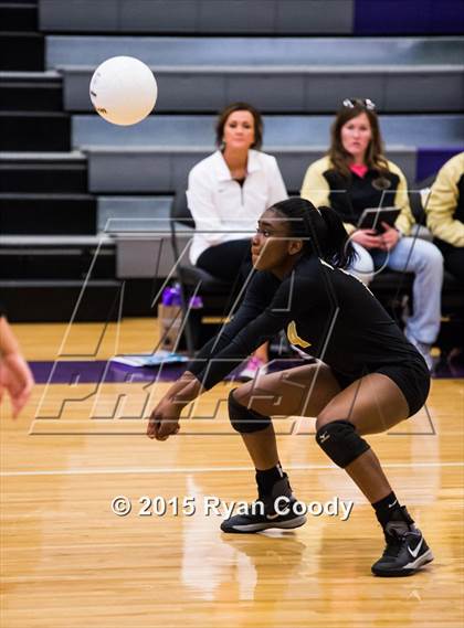Thumbnail 2 in Nettleton vs. Fayetteville photogallery.