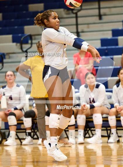 Thumbnail 2 in Veterans Memorial @ Boerne-Champion photogallery.