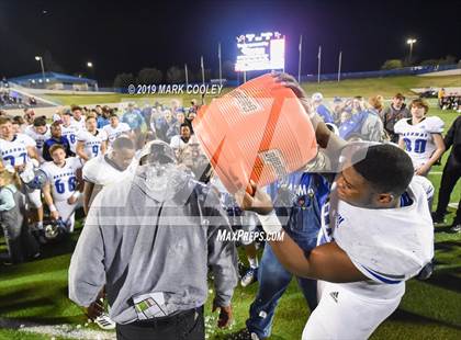 Thumbnail 3 in East Bernard vs. Pewitt (UIL 3A State Semifinal) photogallery.