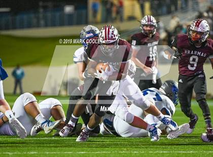 Thumbnail 3 in East Bernard vs. Pewitt (UIL 3A State Semifinal) photogallery.