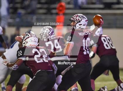 Thumbnail 2 in East Bernard vs. Pewitt (UIL 3A State Semifinal) photogallery.